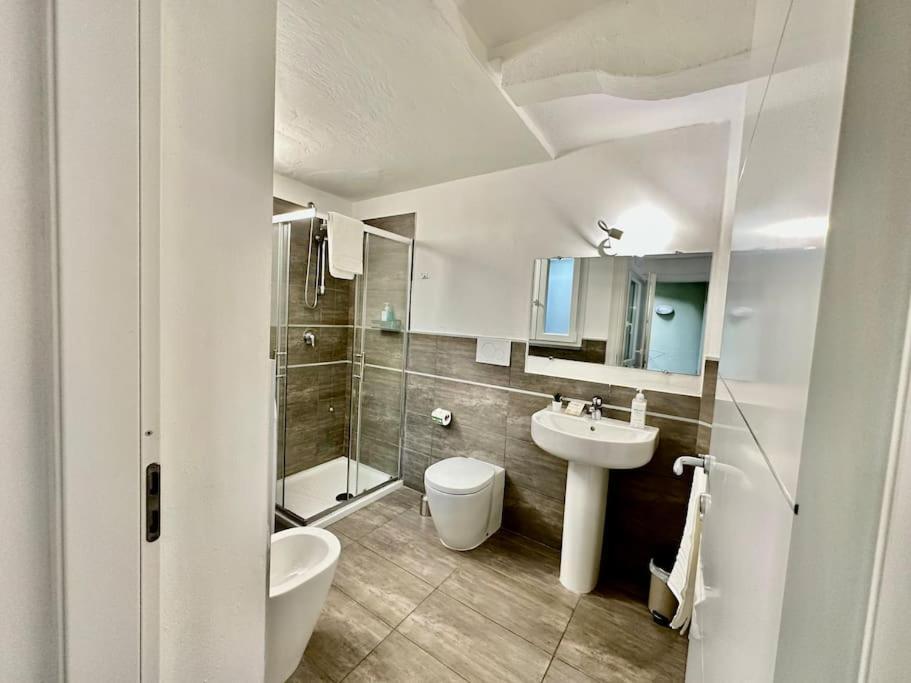 Apartamento Near Train Station Luxury House 5 Beds Bérgamo Exterior foto