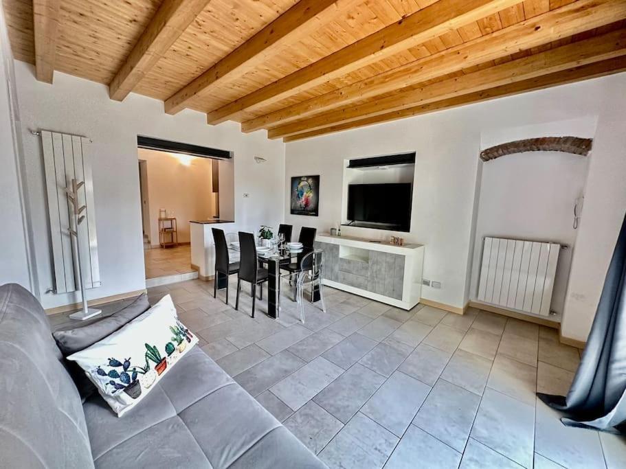 Apartamento Near Train Station Luxury House 5 Beds Bérgamo Exterior foto
