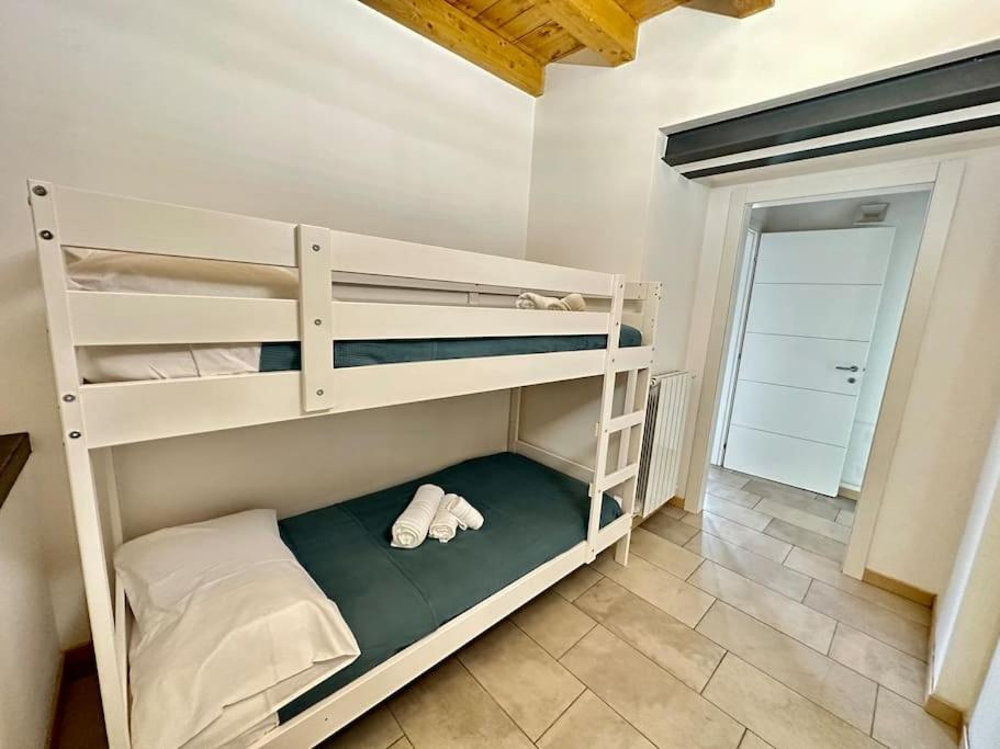 Apartamento Near Train Station Luxury House 5 Beds Bérgamo Exterior foto